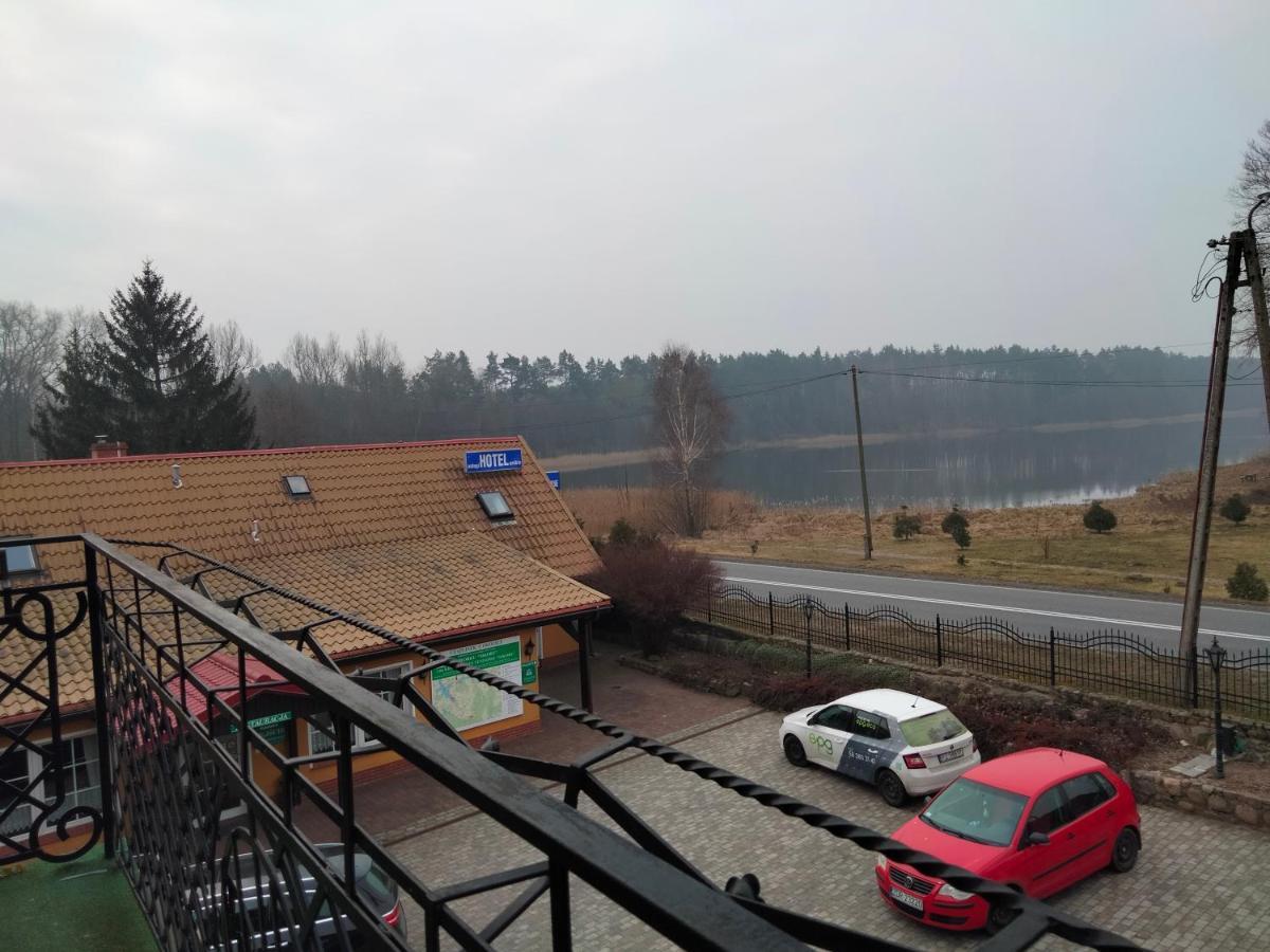 Zajazd Restauracja Machliny Esterno foto