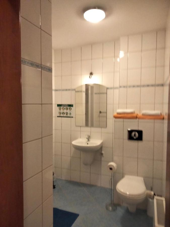 Zajazd Restauracja Machliny Esterno foto